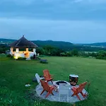 Casa de Férias Kál Kőve és Bortéka Köveskál