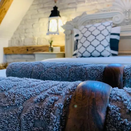 Kal Kove Vendeghaz Es Borteka *