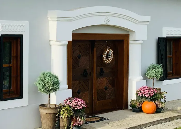 Kal Kove Vendeghaz Es Borteka *