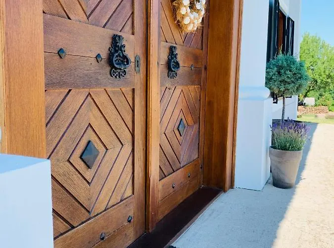 Kal Kove Vendeghaz Es Borteka *