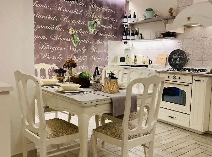 Kal Kove Vendeghaz Es Borteka בית נופש *