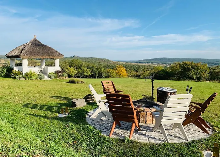 Kal Kove Vendeghaz Es Borteka בית נופש